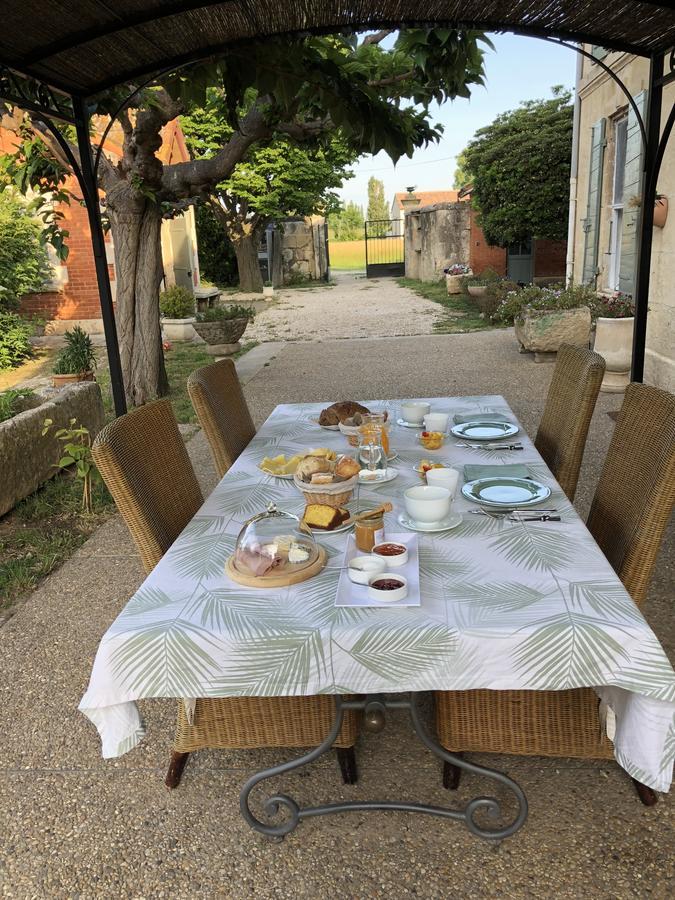 Le Mas Marguerite Arles Luaran gambar